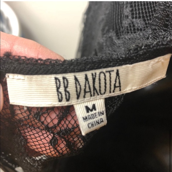 BB Dakota lace dress - Picture 3 of 3